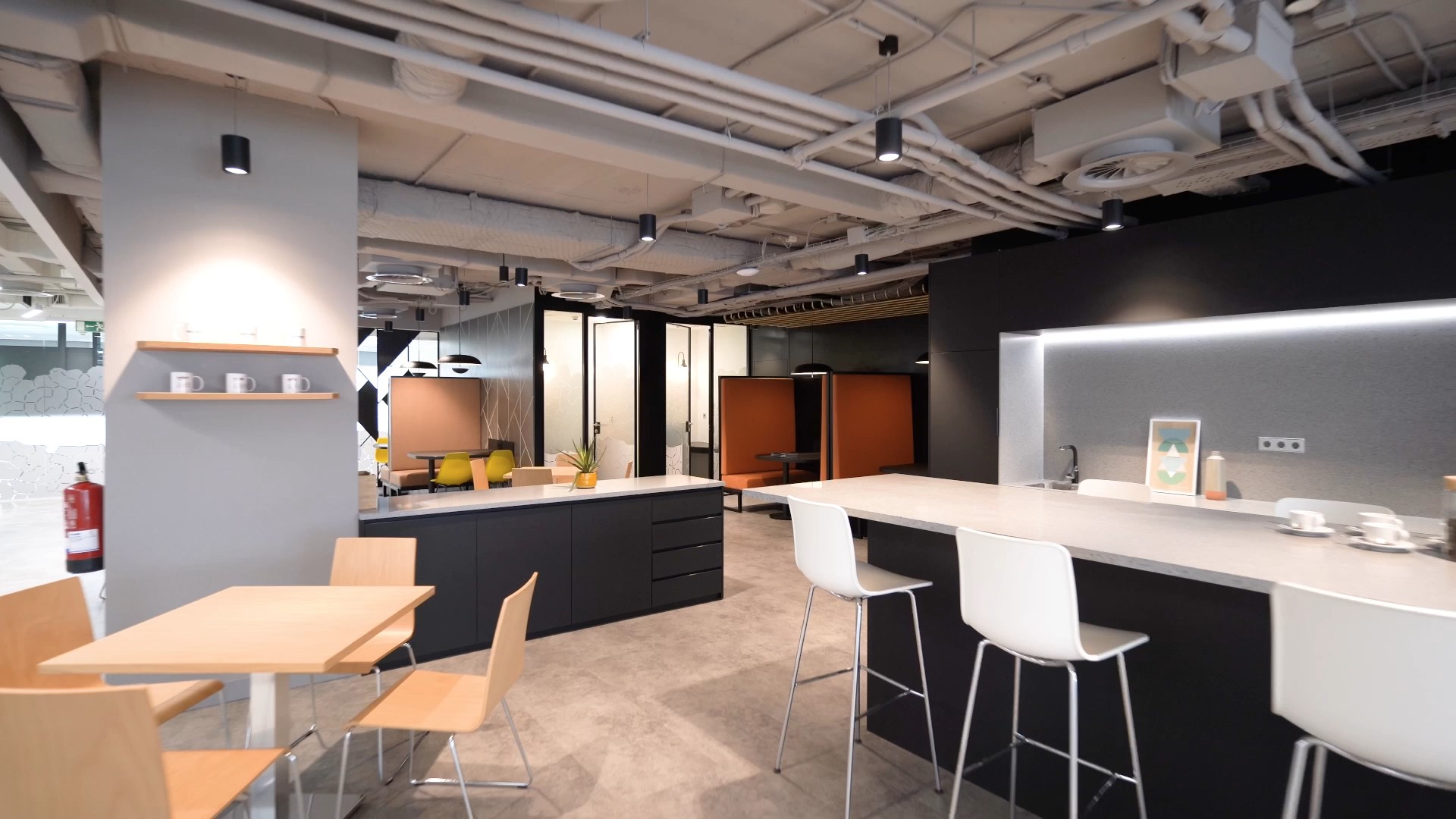 Offices with kitchens and private common areas