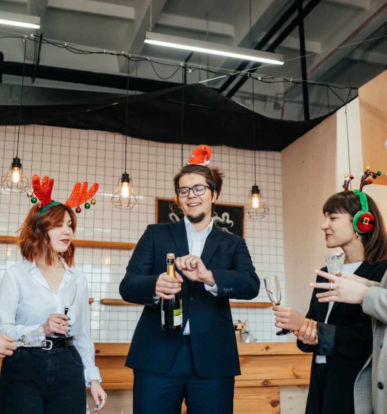 team building navidad en la oficina