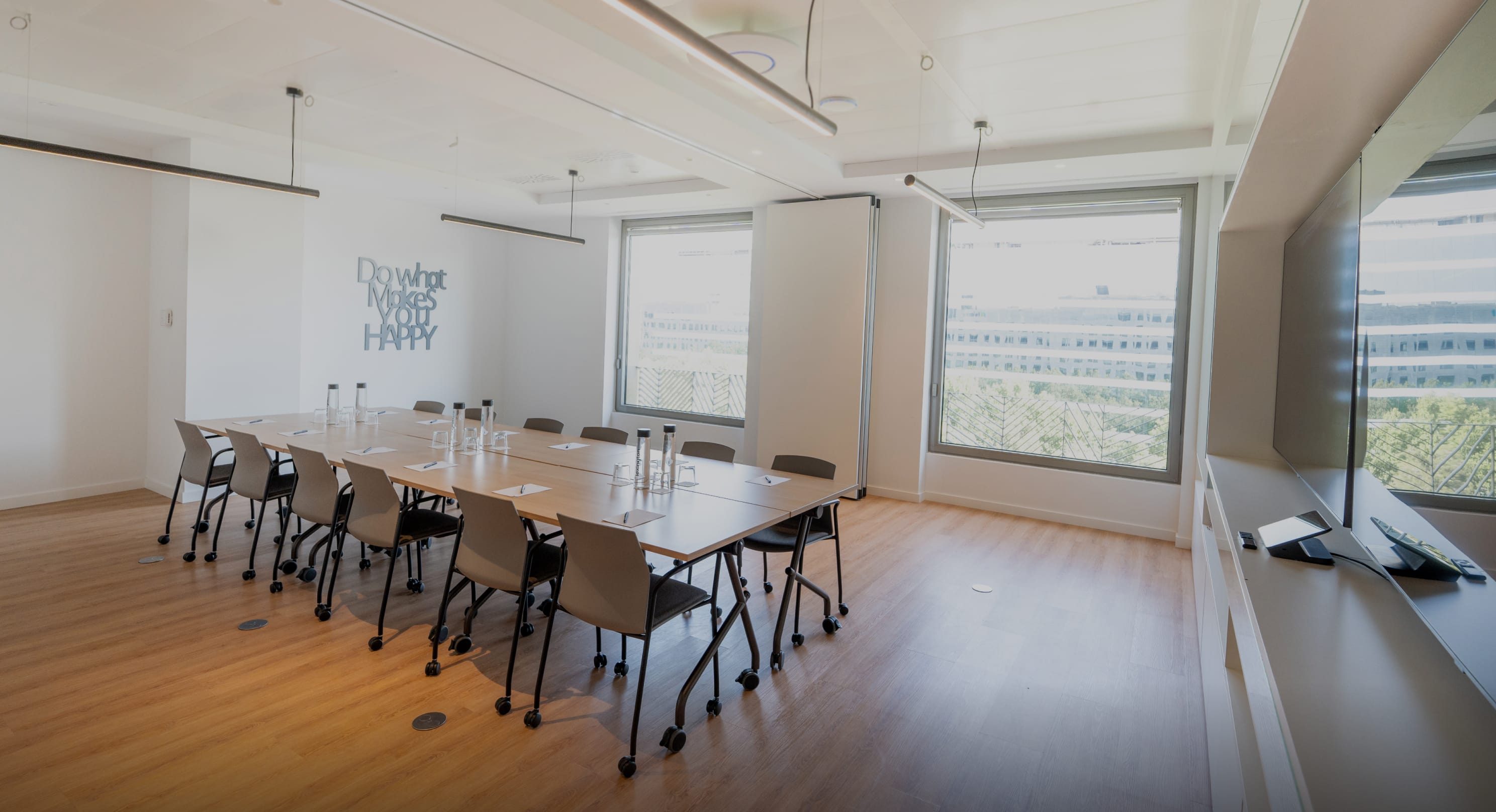 Conference rooms for rent by the hour