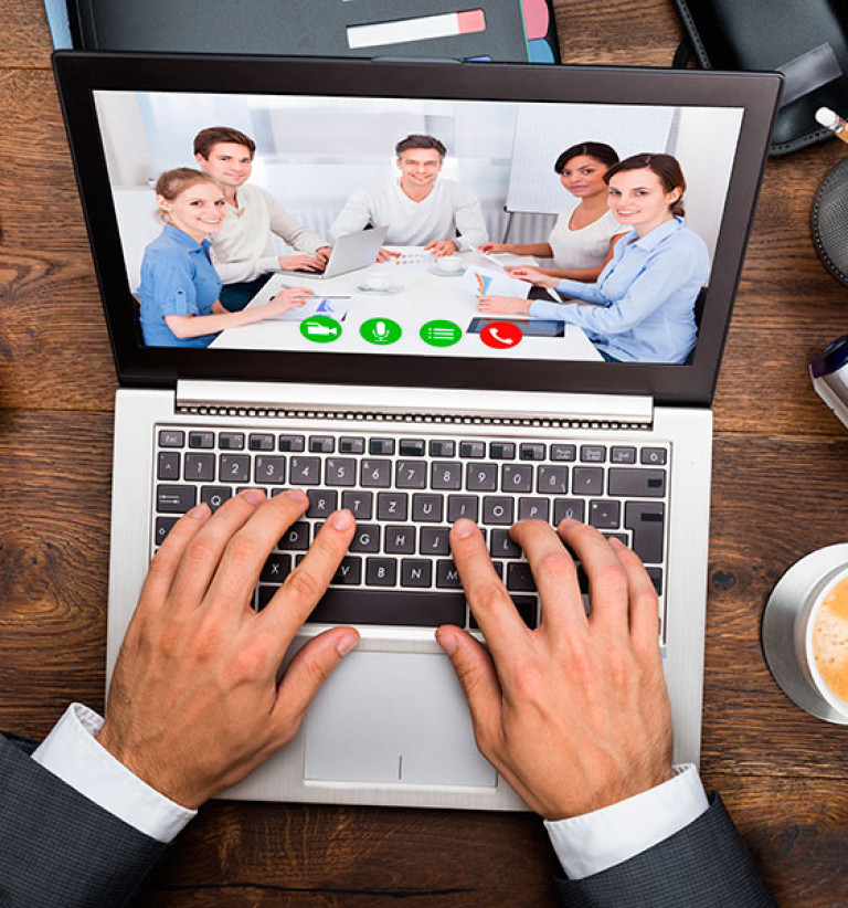 4 Advantages to hold videoconference meetings